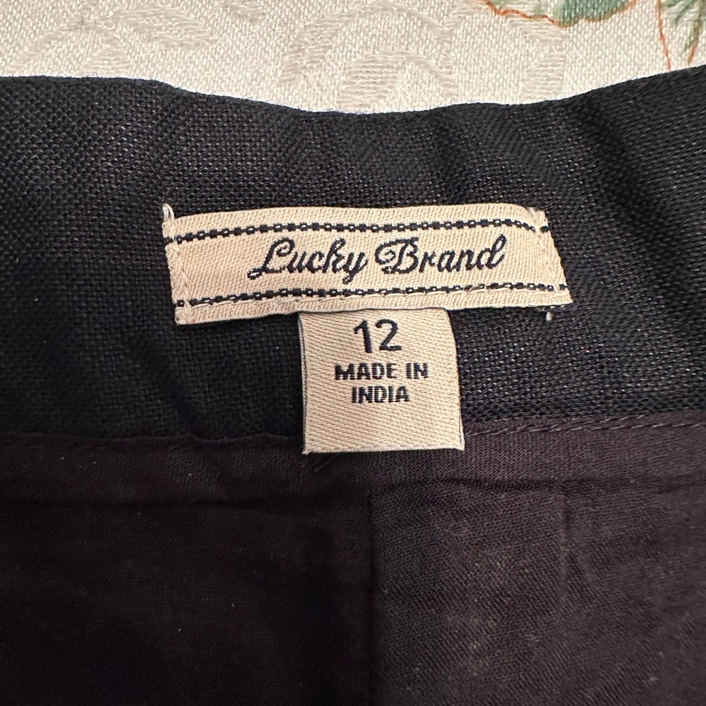 Lucky Brand Black and Cream Shorts - Picture 3 of 10